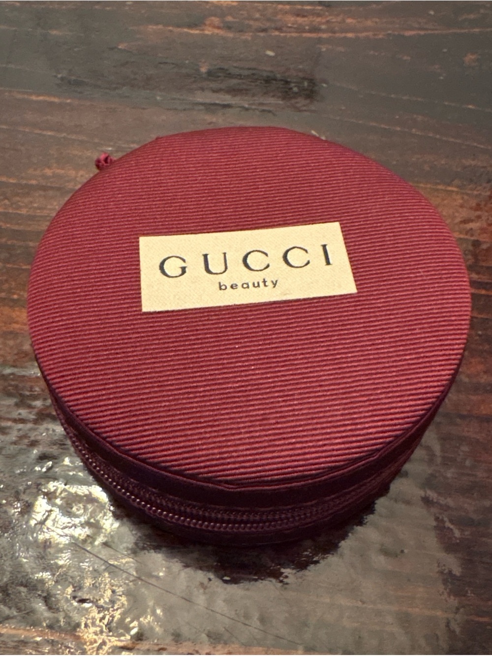 Gucci Beauty Burgundy Round Travel Pouch